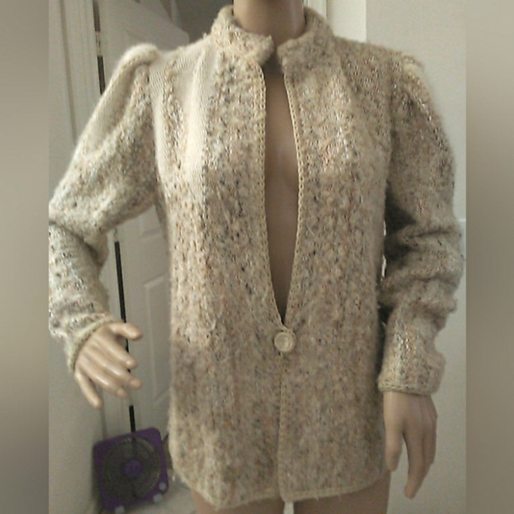 VINTAGE LUX. Elegant Beige Knit Cardigan "TALK OF THE WALK" ANGORA CREAM/ BEIGE
